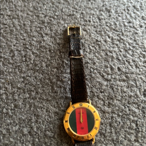 Gucci Watch - Picture 6 of 7